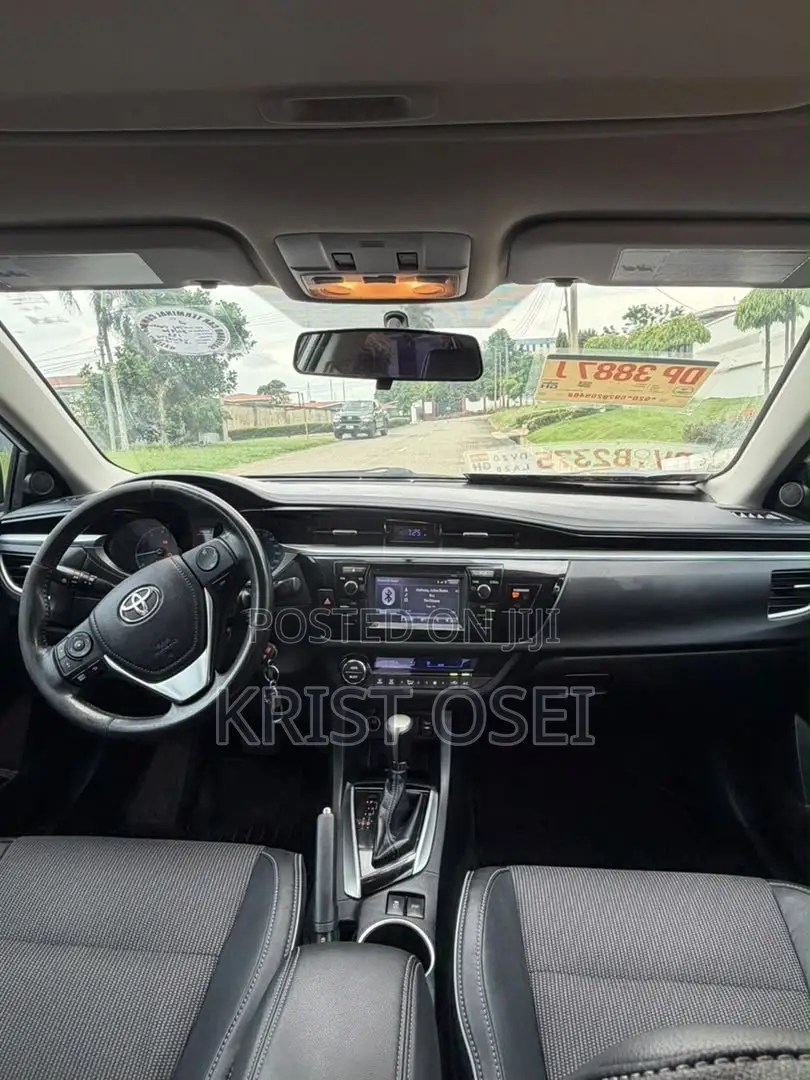 Toyota Corolla S 4dr Sedan (1.8L 4cyl CVT) 2015 White