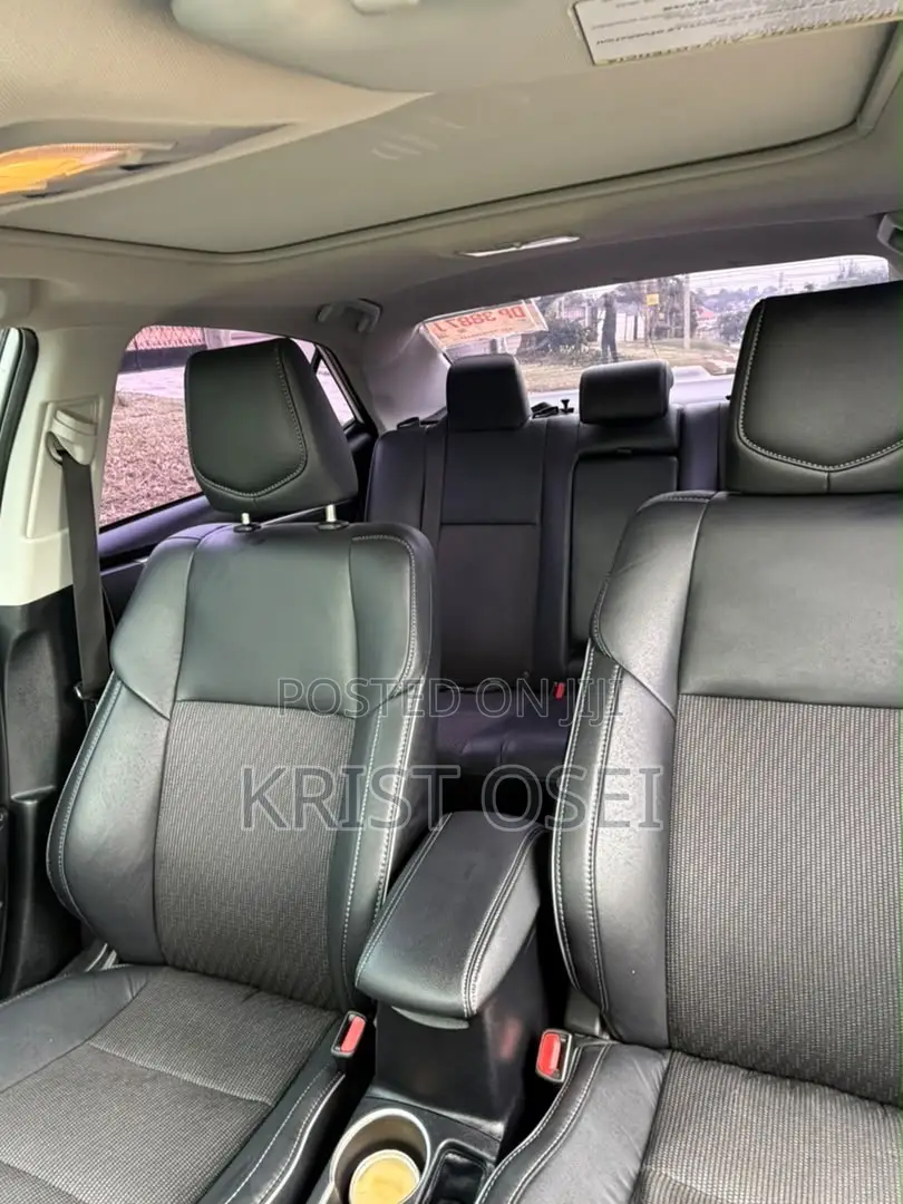 Toyota Corolla S 4dr Sedan (1.8L 4cyl CVT) 2015 White