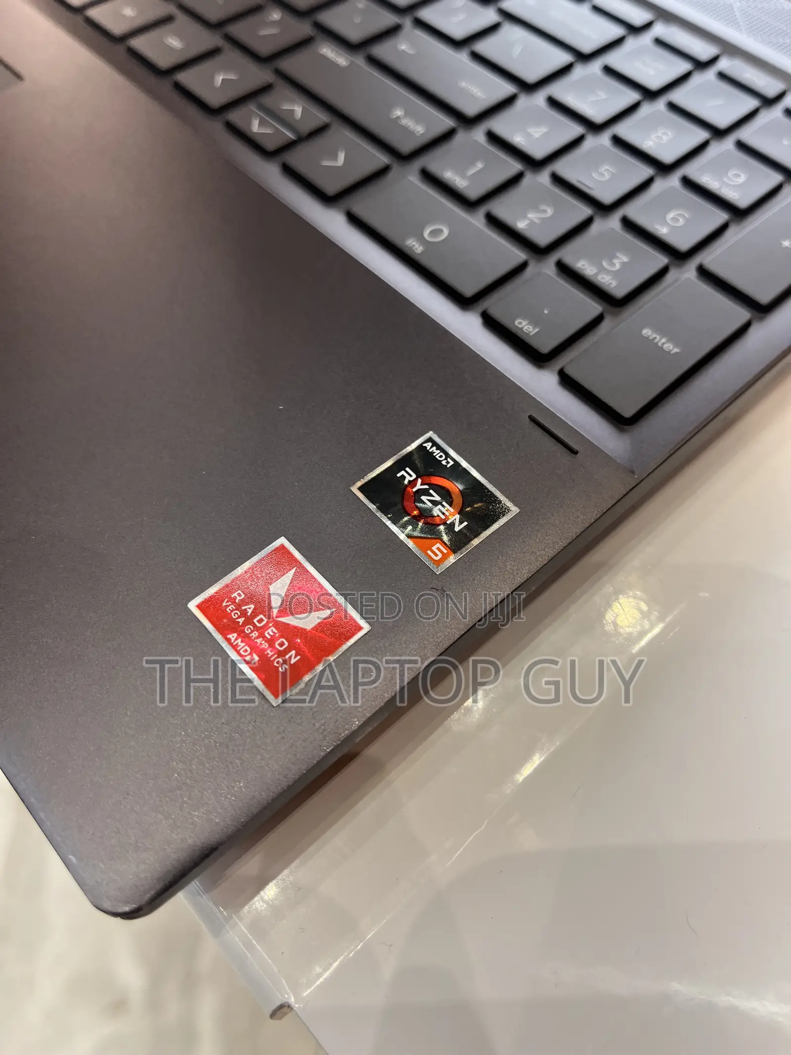Laptop HP Envy 15 8GB AMD Ryzen 5 SSD 256GB