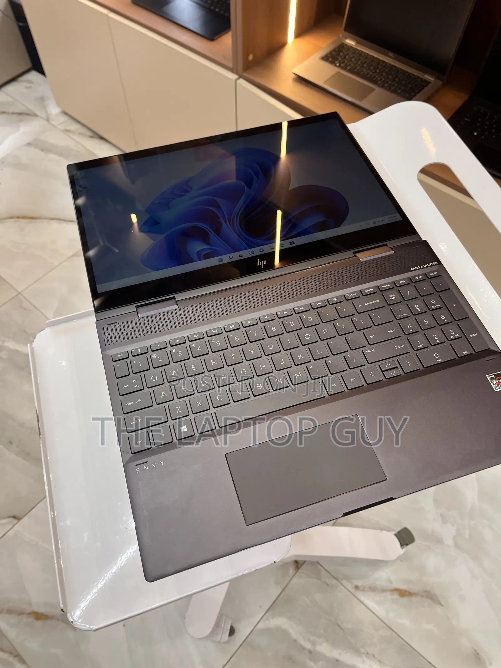 Laptop HP Envy 15 8GB AMD Ryzen 5 SSD 256GB