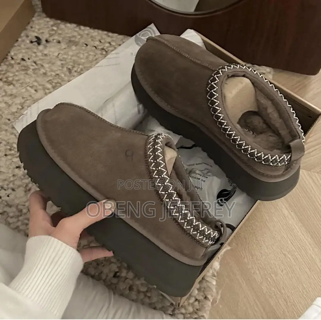 Original UGG Golden Mule/Sandals in Black or Brown