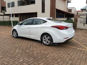 Hyundai Elantra 2016 White