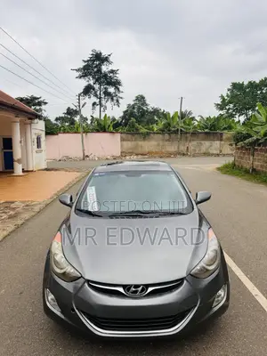 Hyundai Elantra Limited Sedan FWD (1.8L 4cyl 6A) 2013 Beige