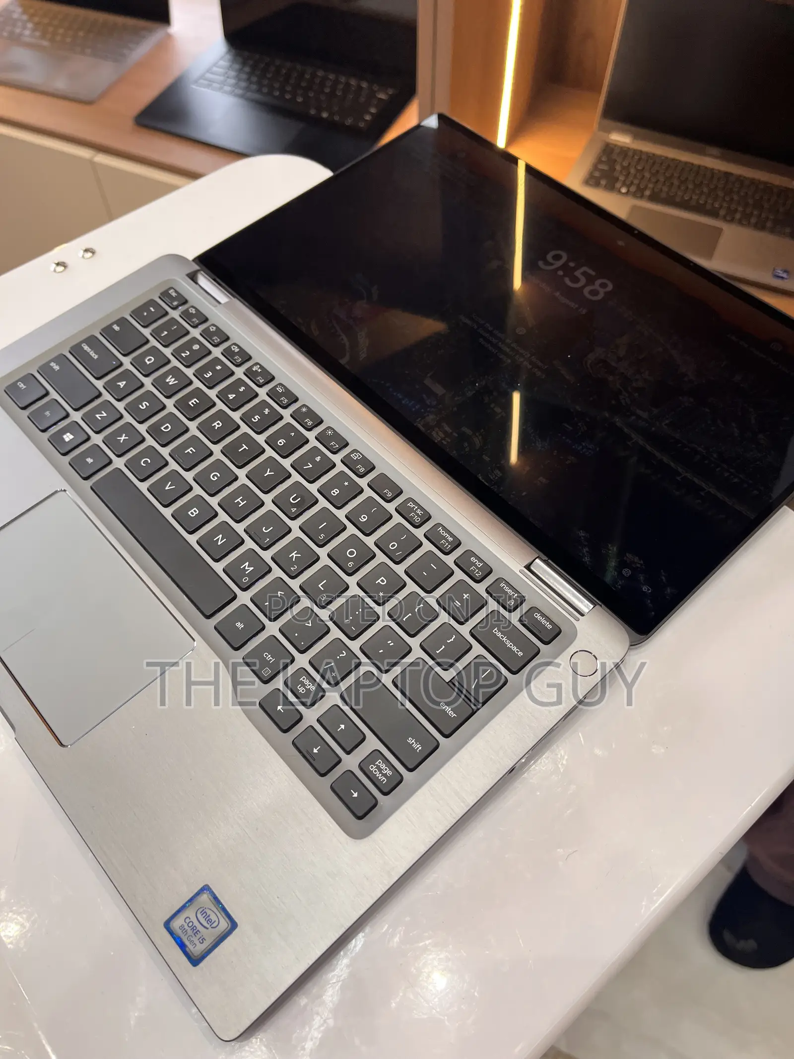 Laptop Dell Latitude 7400 2-in-1 8GB Intel Core i5 SSD 256GB