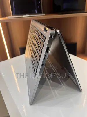 Laptop Dell Latitude 7400 2-in-1 8GB Intel Core i5 SSD 256GB