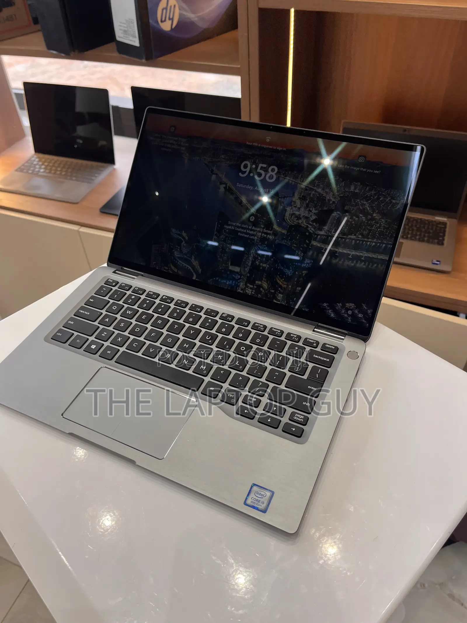 Laptop Dell Latitude 7400 2-in-1 8GB Intel Core i5 SSD 256GB