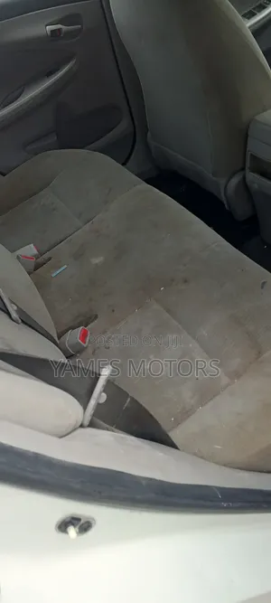 Toyota Corolla 2013 White
