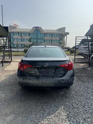 Toyota Corolla SE 4dr Sedan (1.8L 4cyl CVT) 2017 Gray