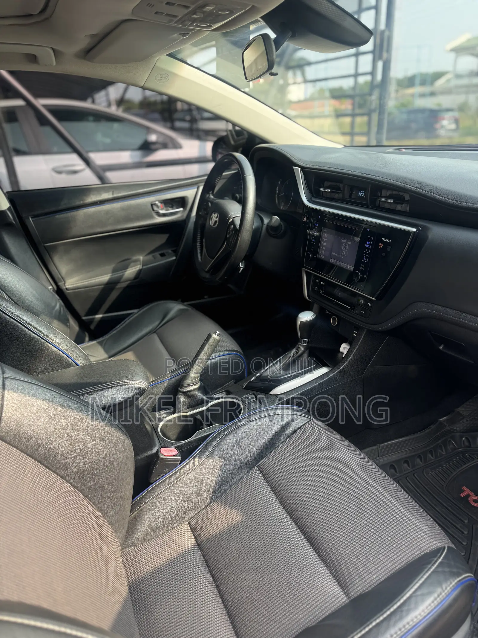 Toyota Corolla SE 4dr Sedan (1.8L 4cyl CVT) 2017 Gray