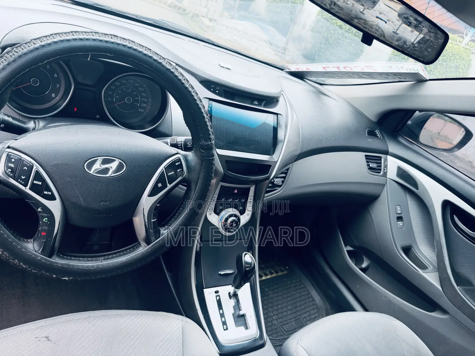 Hyundai Elantra Limited Sedan FWD (1.8L 4cyl 6A) 2013 Beige