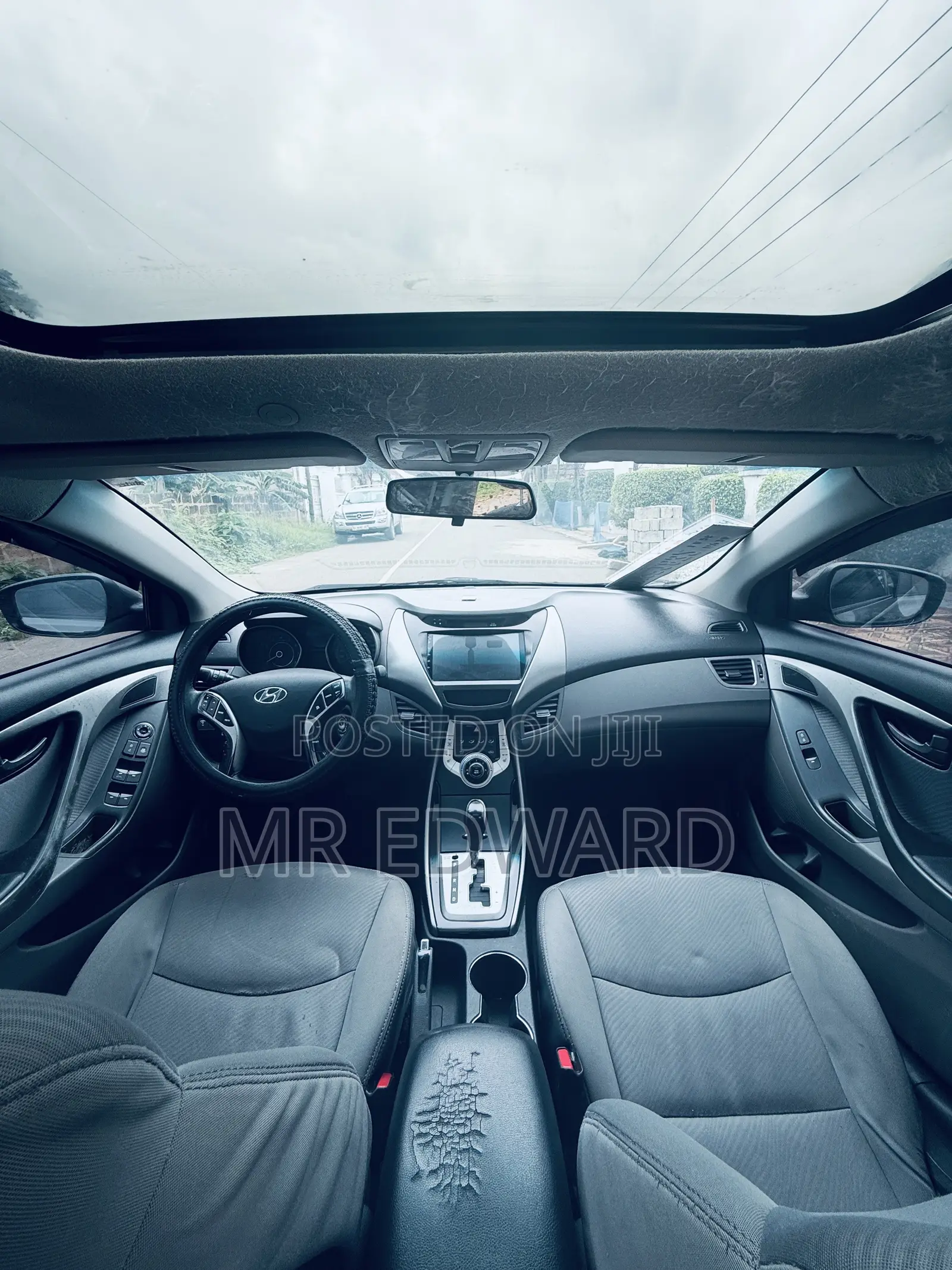 Hyundai Elantra Limited Sedan FWD (1.8L 4cyl 6A) 2013 Beige