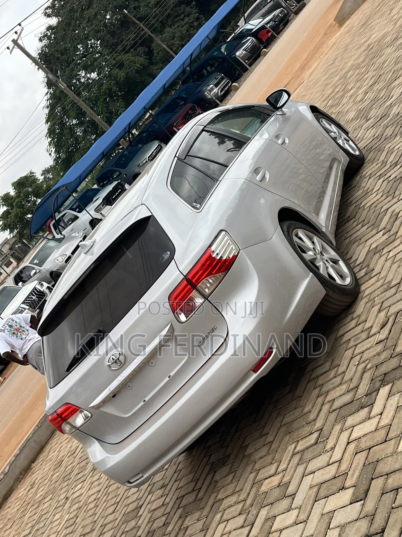 Toyota Avensis 2014 Silver