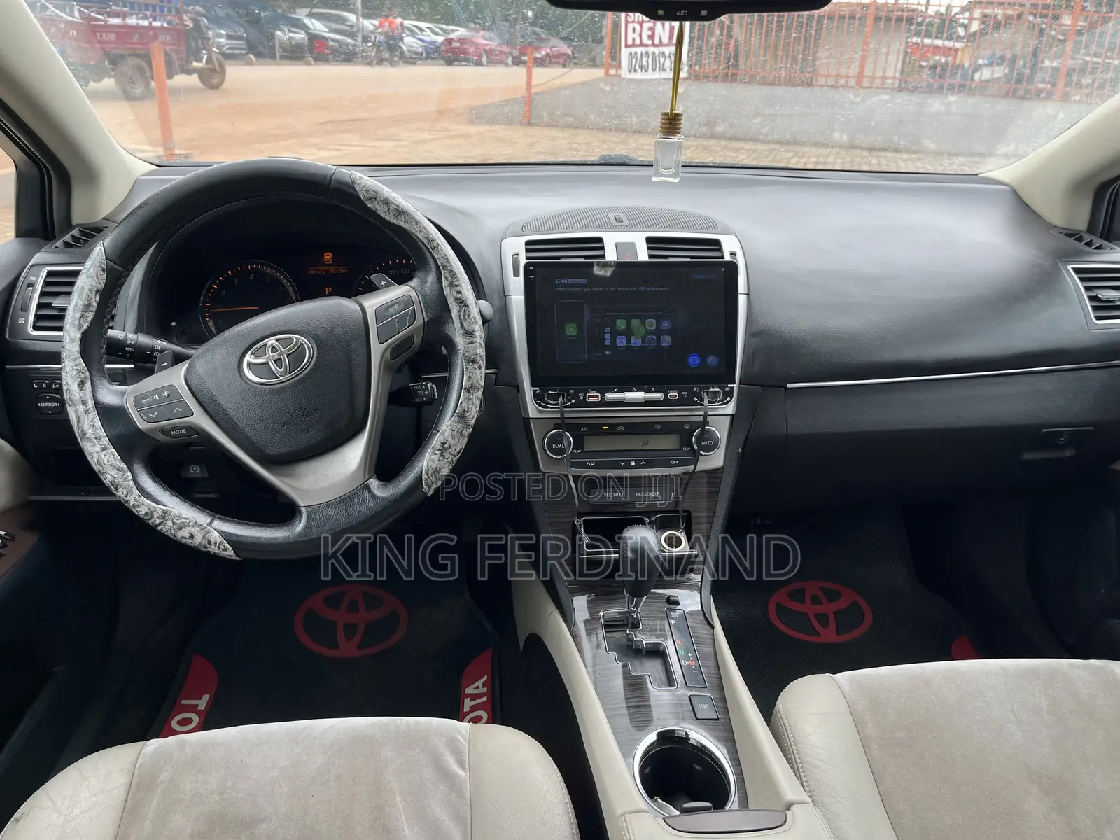 Toyota Avensis 2014 Silver