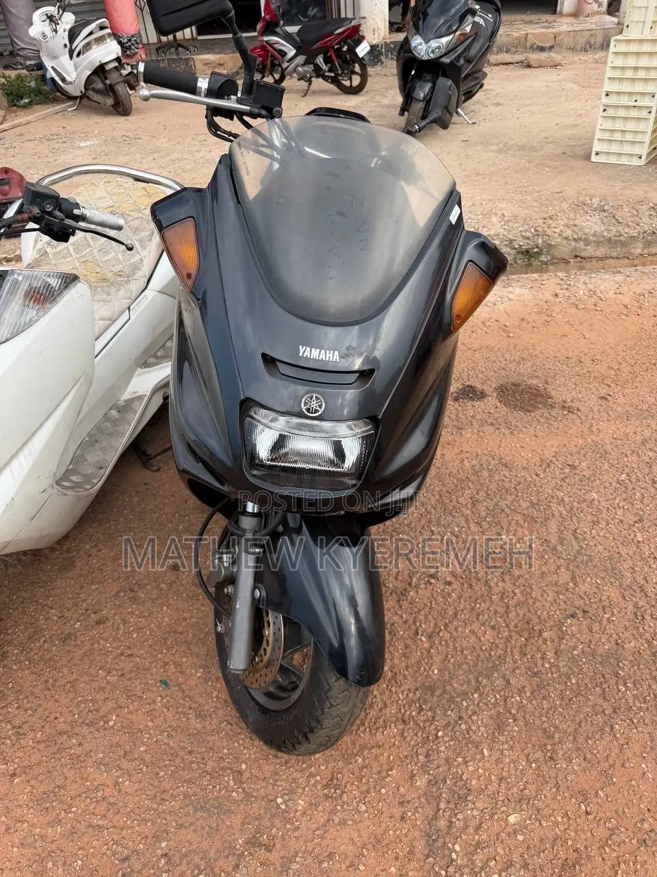 Yamaha Majesty 2000 Black
