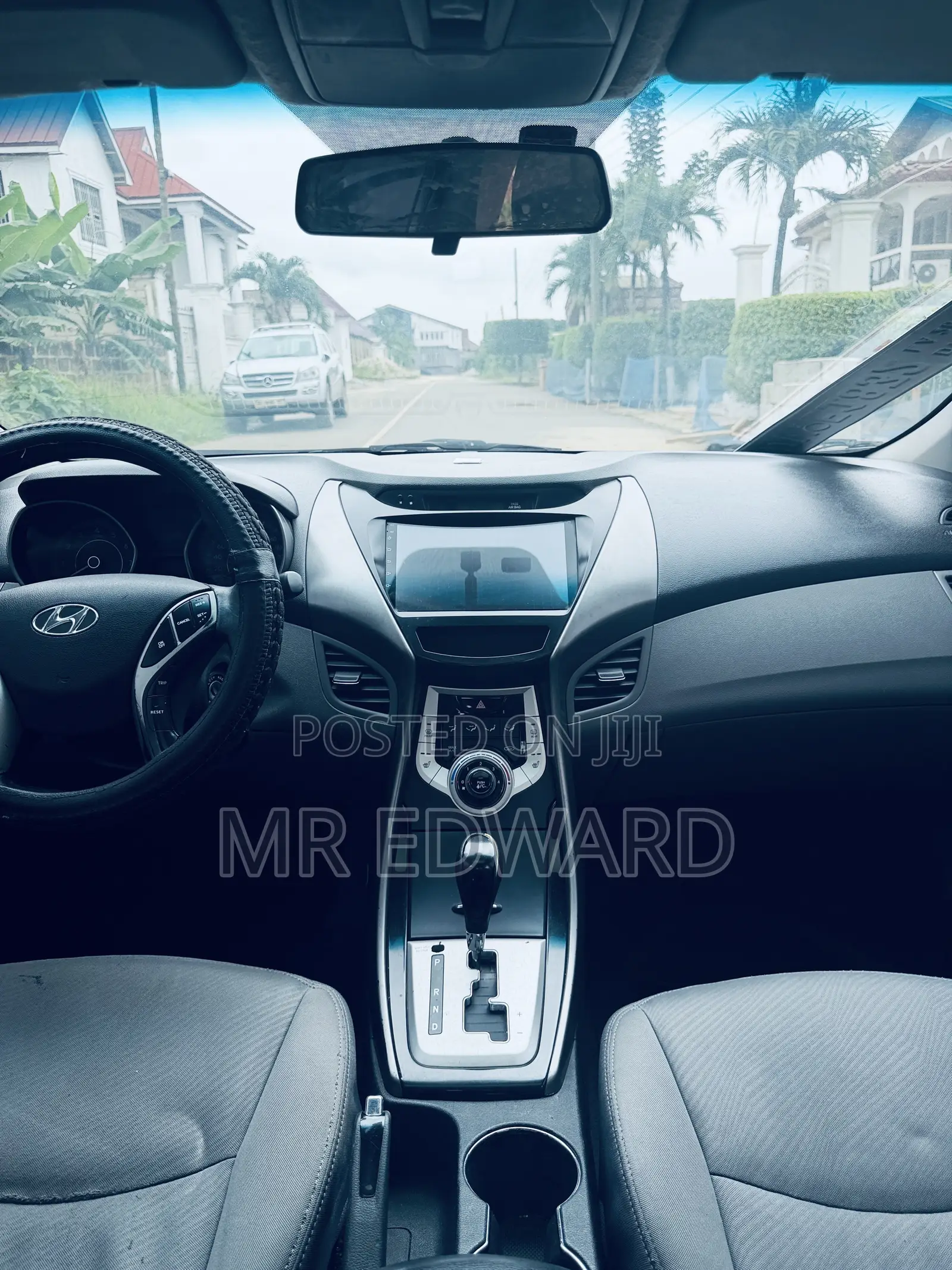 Hyundai Elantra Limited Sedan FWD (1.8L 4cyl 6A) 2013 Beige