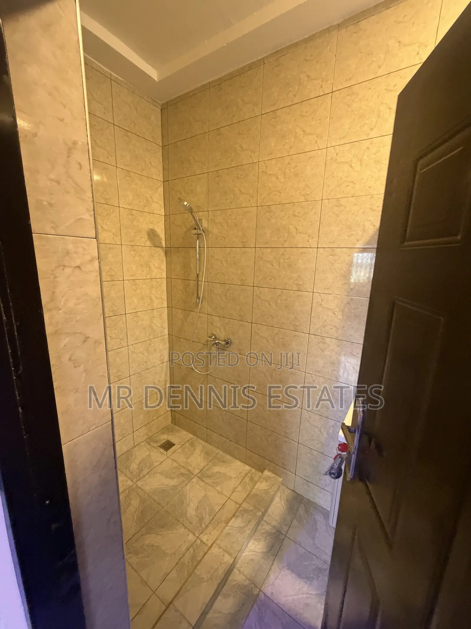 2bdrm Apartment in Westhills Mall for rent