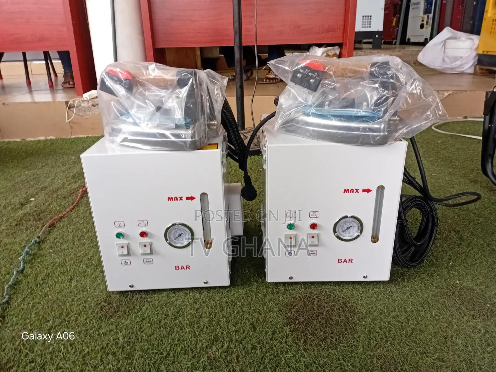 Electric Steam Iron 220V 1600W – Powerful Heat Excellent Steam1600W