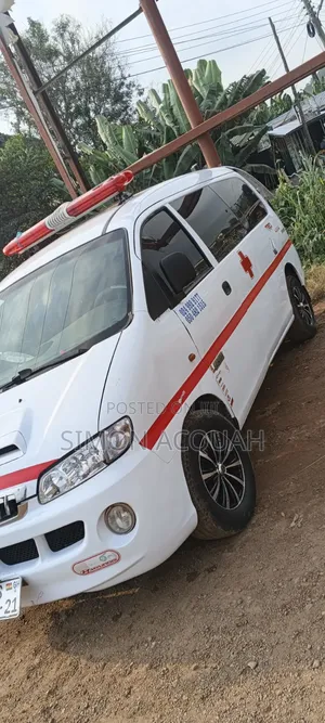 Hyundai H1 2005 White