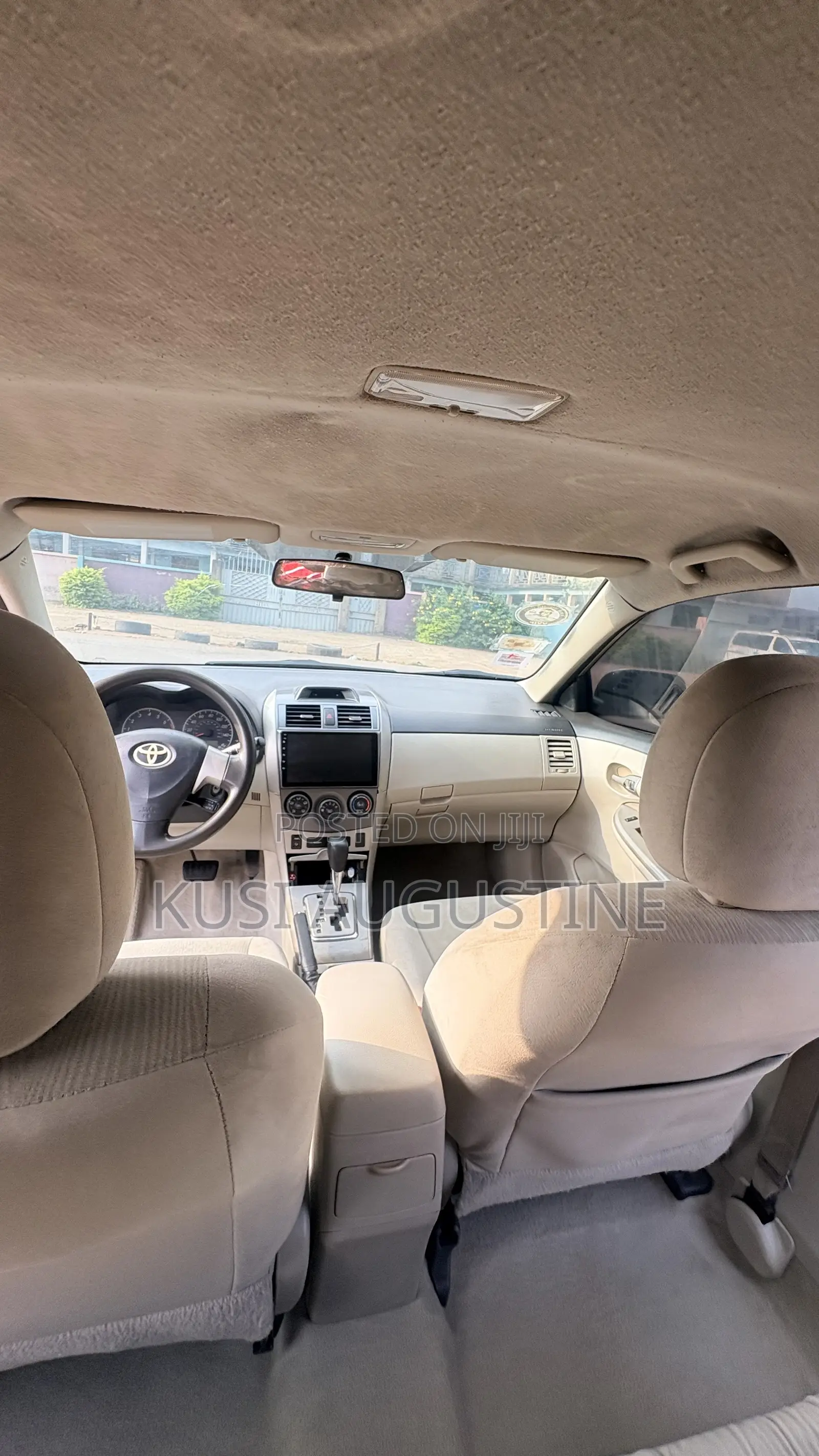 Toyota Corolla LE 4dr Sedan (1.8L 4cyl 4A) 2013 Beige