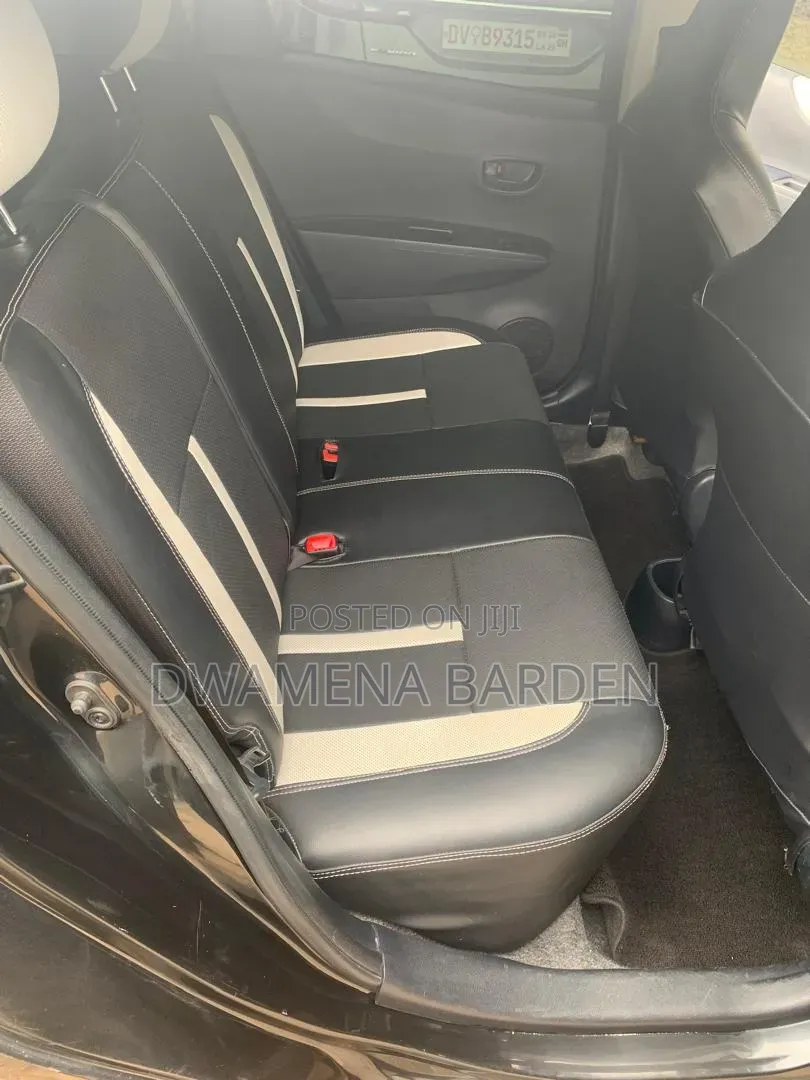 Toyota Vitz 2012 Black