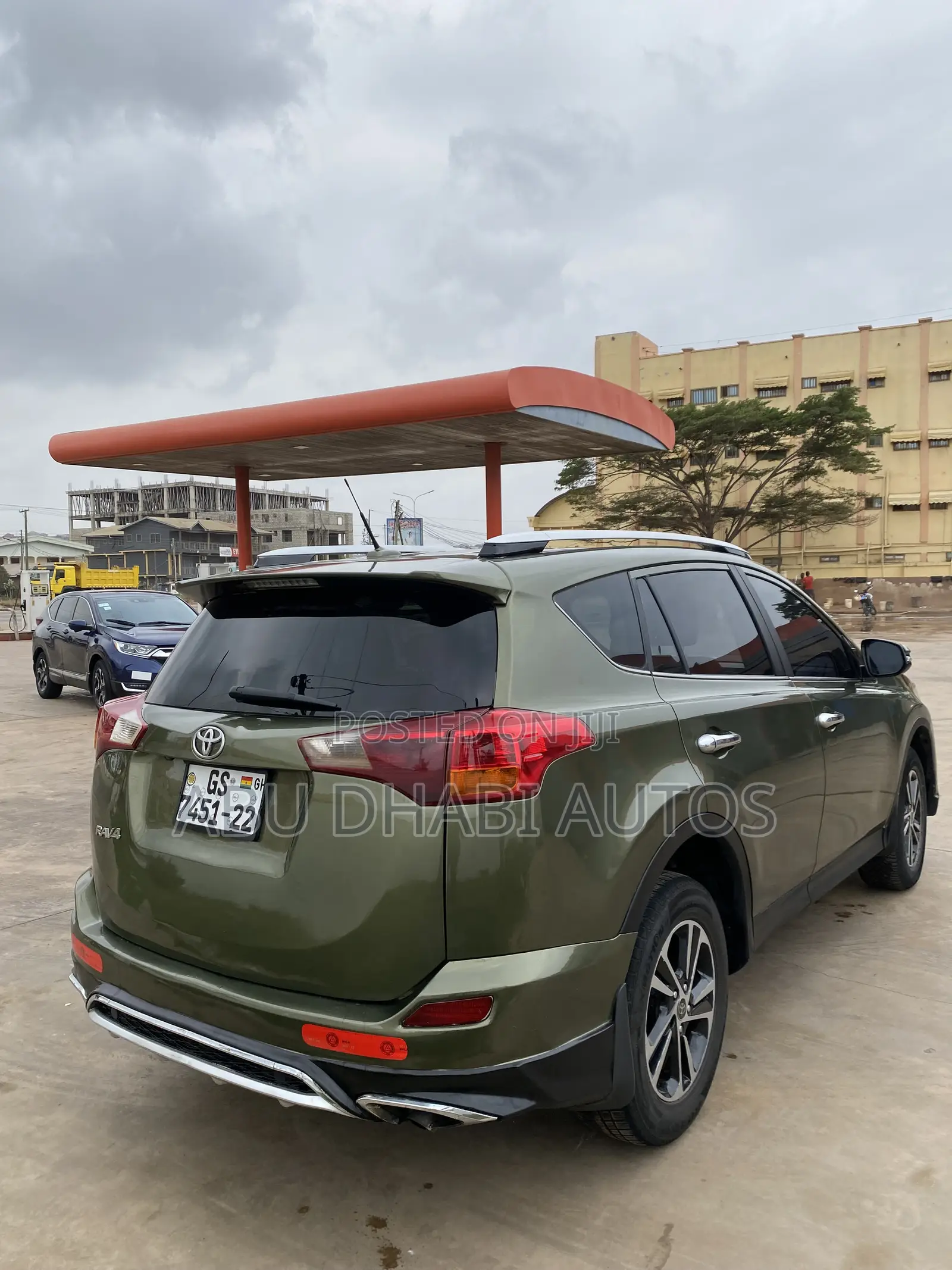 Toyota RAV4 SE AWD (2.5L 4cyl 6A) 2016 Green