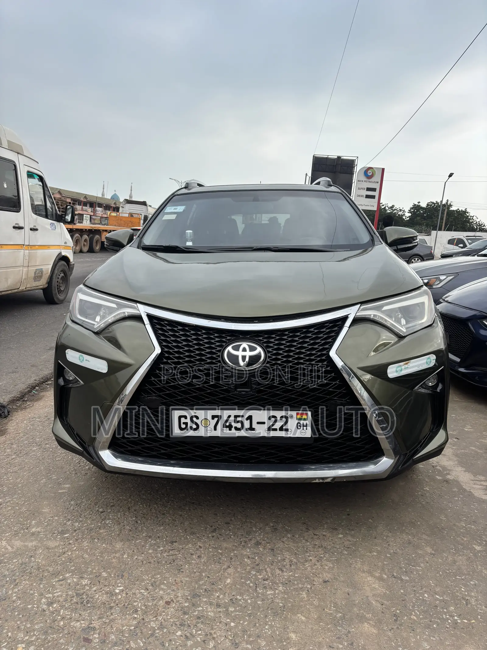 Toyota RAV4 Limited AWD (2.5L 4cyl 6A) 2016 Green