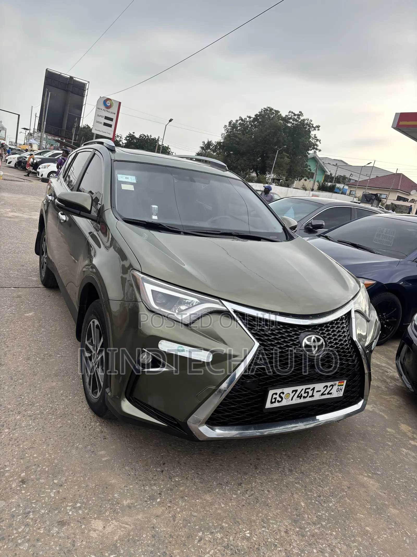 Toyota RAV4 Limited AWD (2.5L 4cyl 6A) 2016 Green