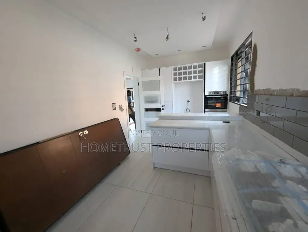 4bdrm Duplex in Achimota Tantra, Unity Closed for sale