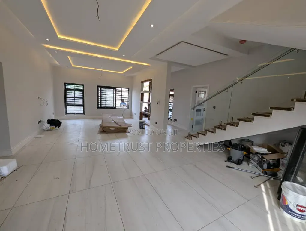 4bdrm Duplex in Achimota Tantra, Unity Closed for sale