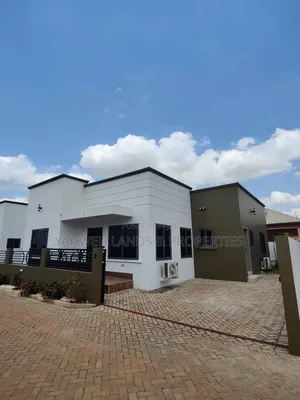3bdrm House in Adenta New Site for sale