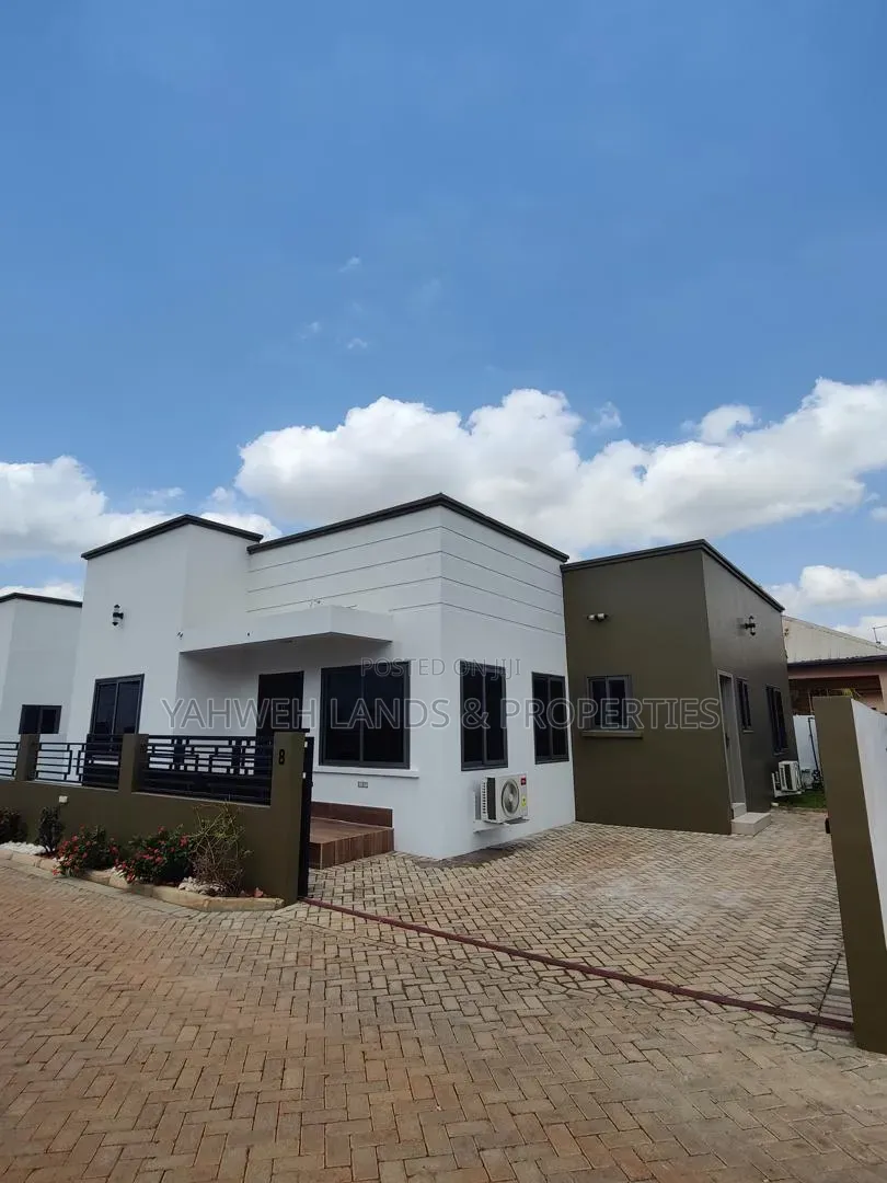 3bdrm House in Adenta New Site for sale