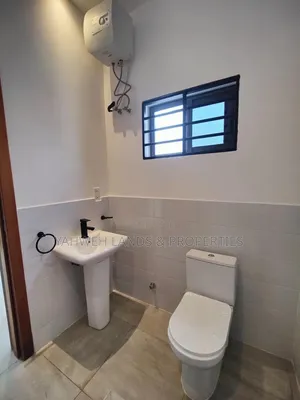 3bdrm House in Adenta New Site for sale