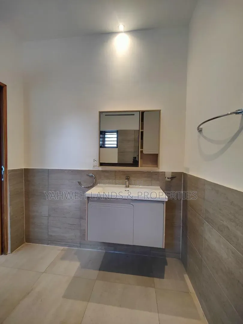 3bdrm House in Adenta New Site for sale