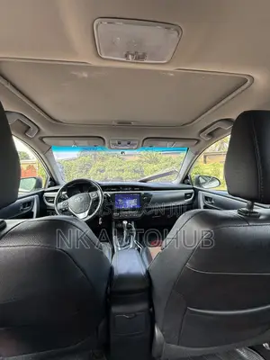 Toyota Corolla S 4dr Sedan (1.8L 4cyl CVT) 2015 White