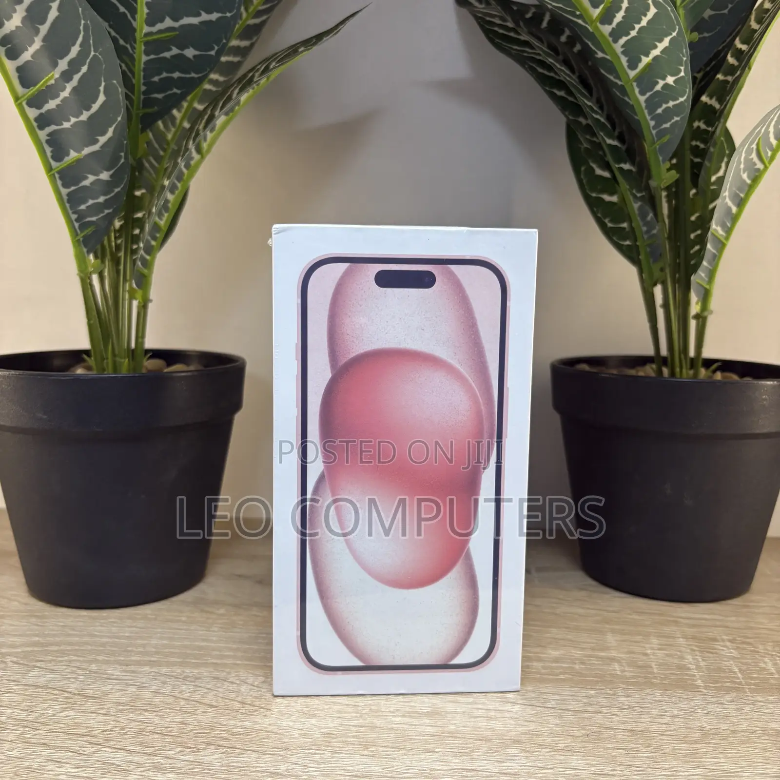 New Apple iPhone 15 256 GB Pink
