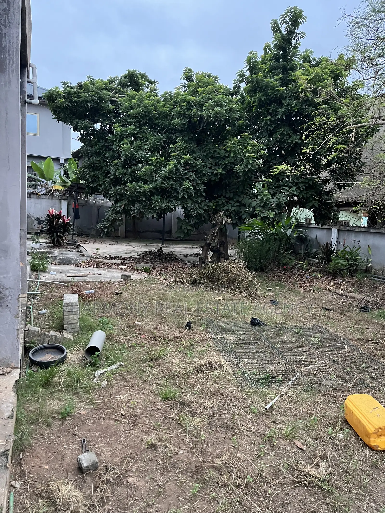 4bdrm House in Abofu for sale