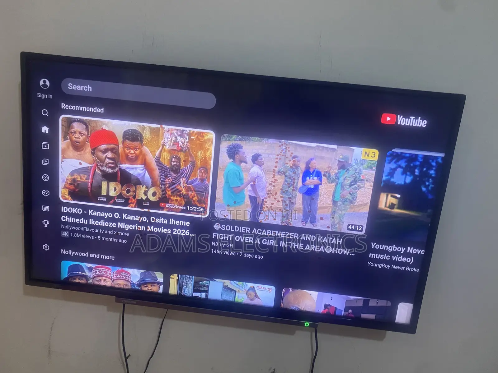 A Very Nice Home Used 40 Inches Smart Toshiba TV for Sale