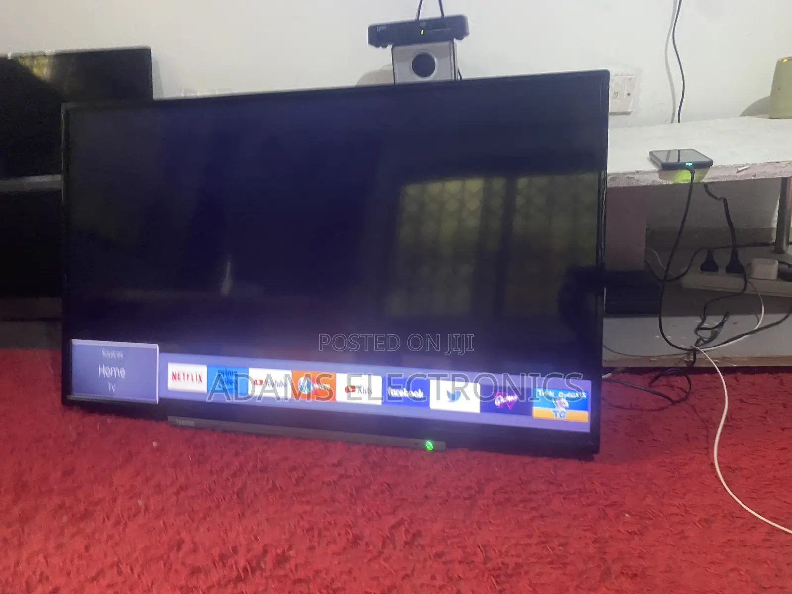 A Very Nice Home Used 40 Inches Smart Toshiba TV for Sale