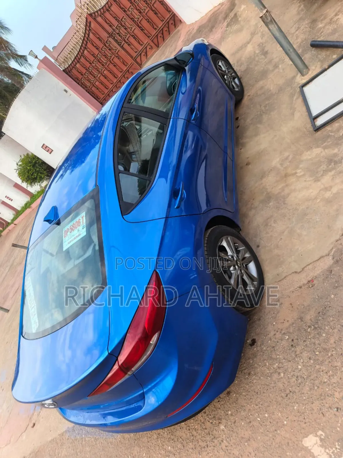 Hyundai Elantra Limited Sedan FWD (2.0L 4cyl 6A) 2017 Blue