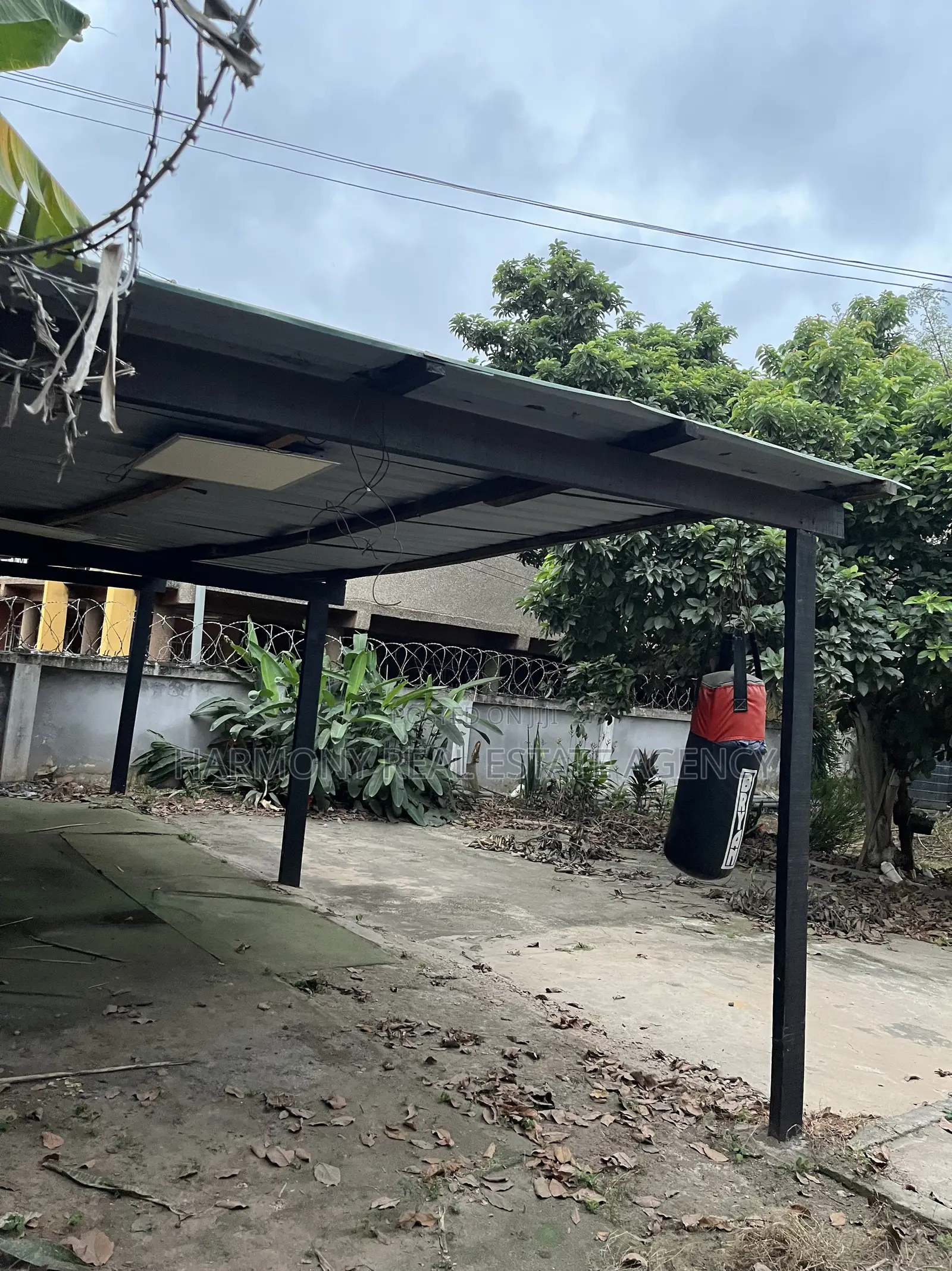 4bdrm House in Abofu for sale