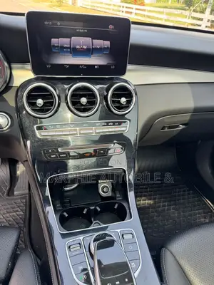 Mercedes-Benz GLC-Class 2017 White