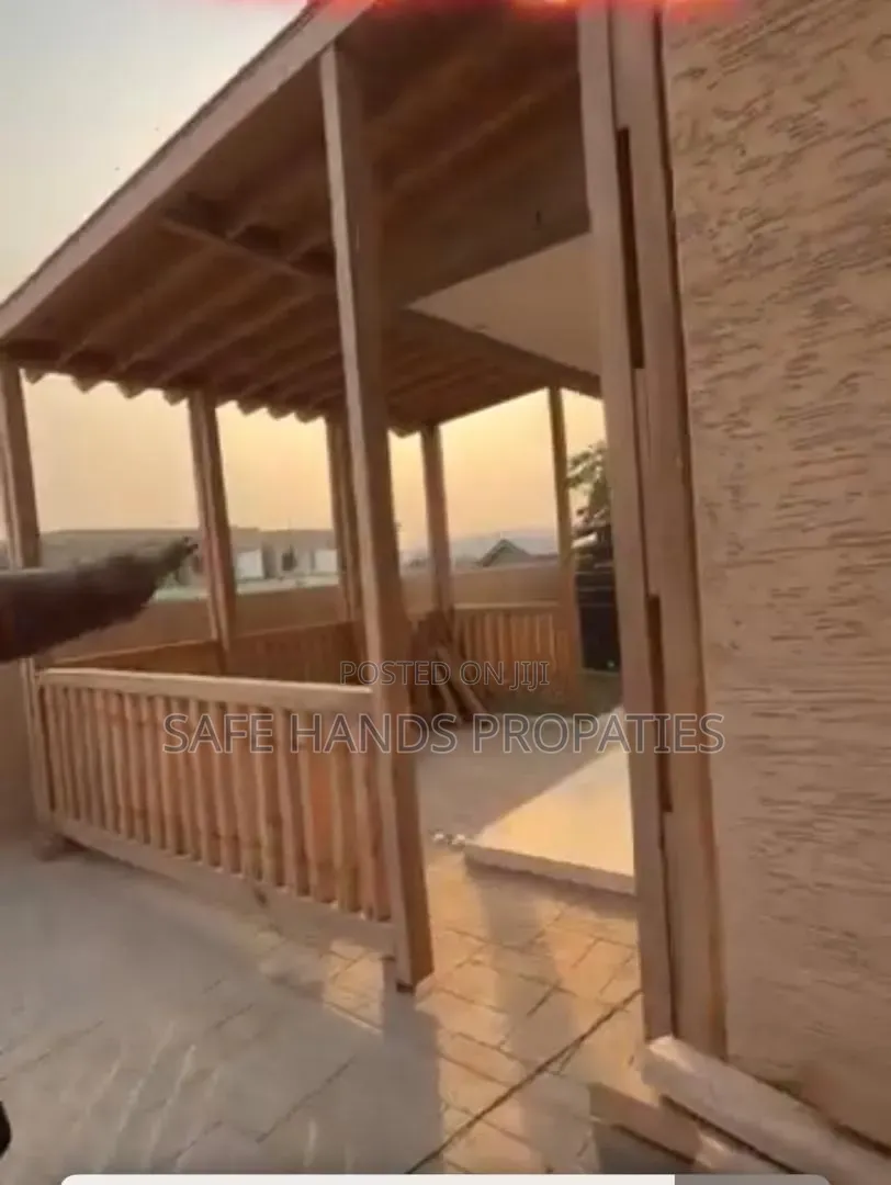 4bdrm House in Bortema, Accra Metropolitan for sale