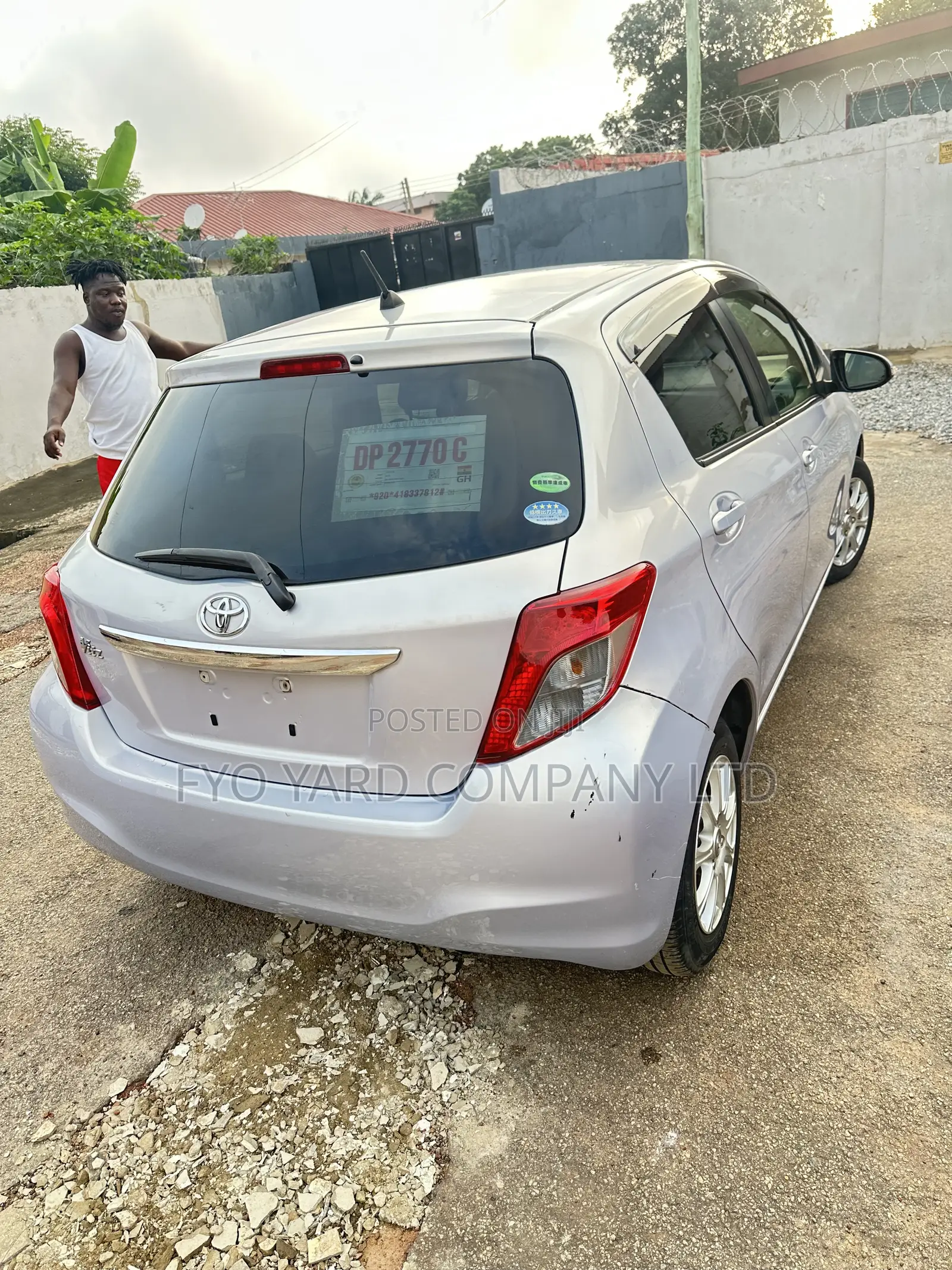 Toyota Vitz 2014 Silver