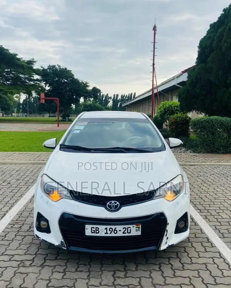 Toyota Corolla 2016 White