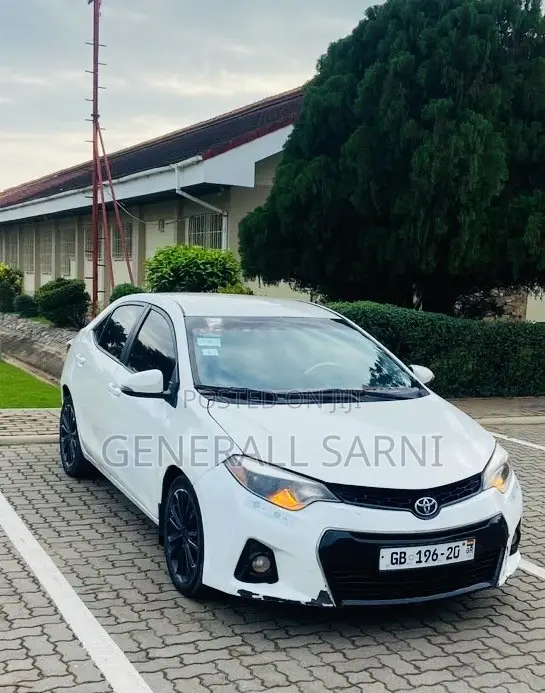 Toyota Corolla 2016 White