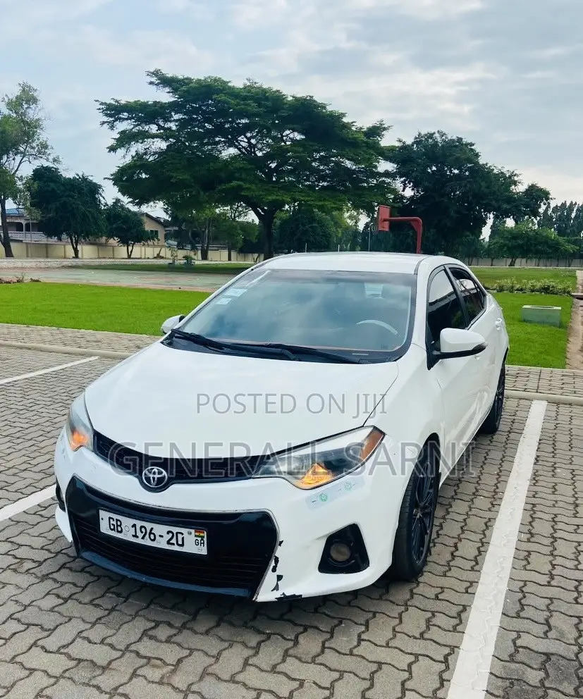 Toyota Corolla 2016 White