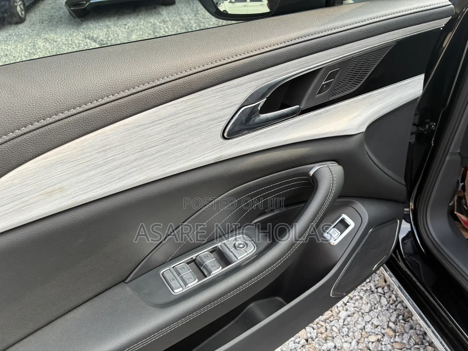 New Hongqi E-HS9 2025 Black