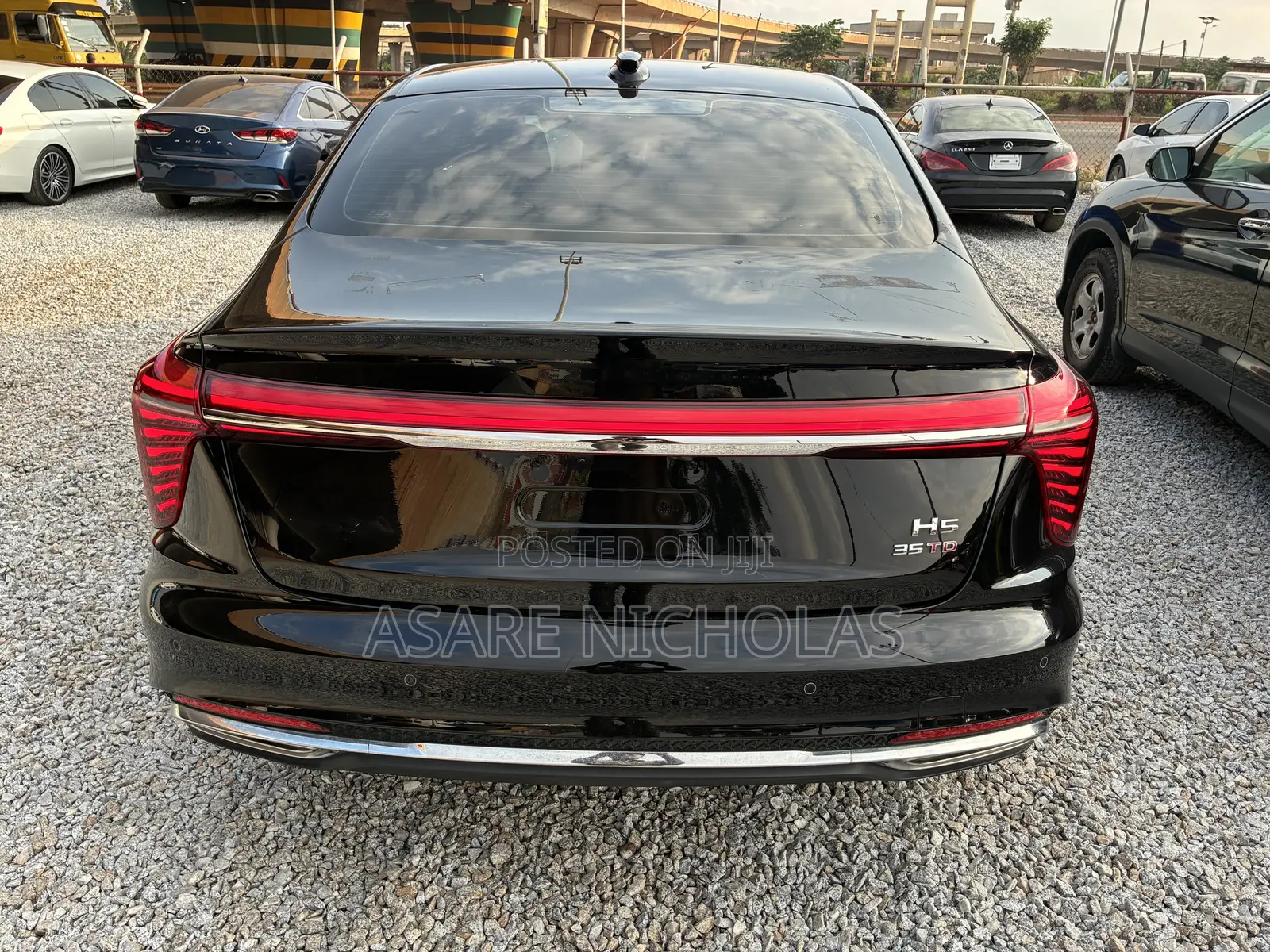 New Hongqi E-HS9 2025 Black