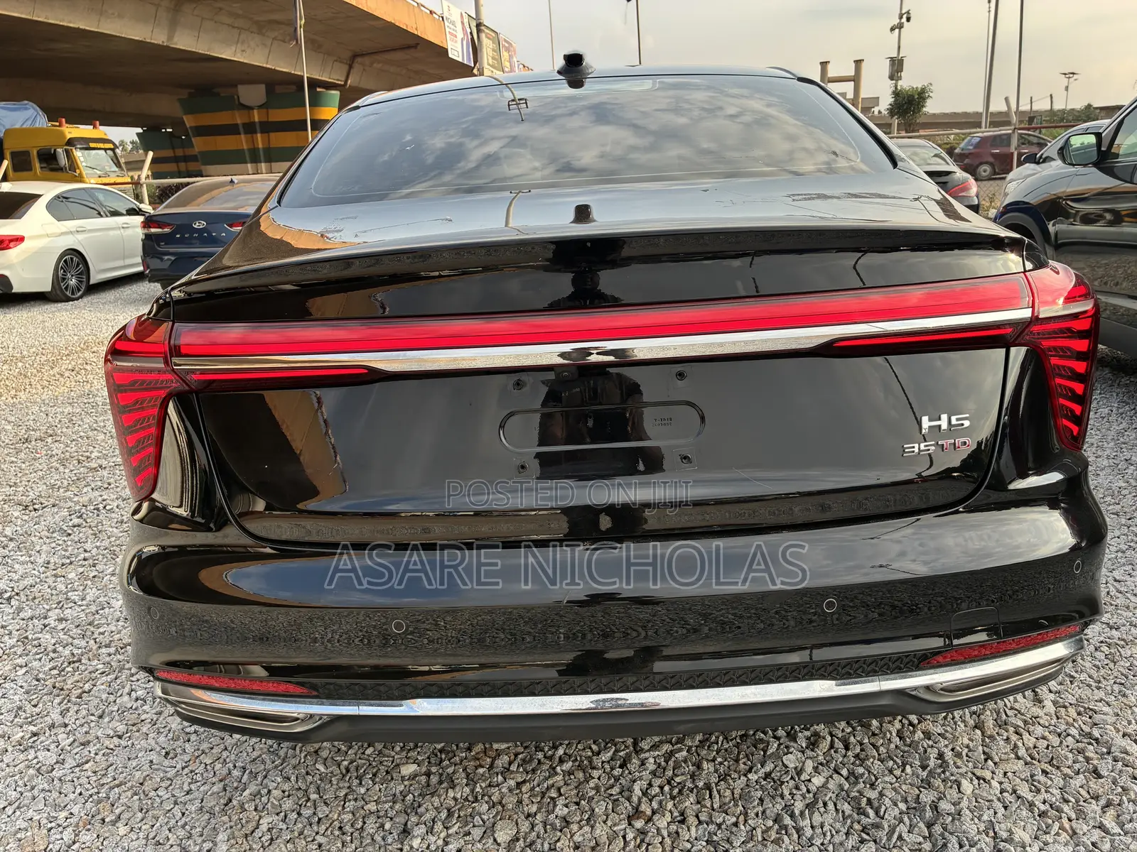 New Hongqi E-HS9 2025 Black