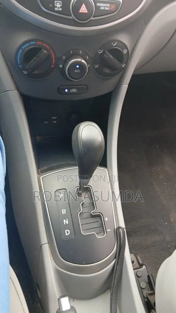Hyundai Accent SE Hatchback 2017 Black